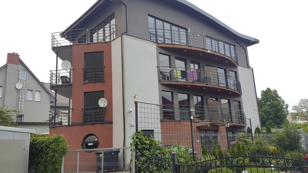 Apartament Z Basenem Do 8 Miejsc Noclegowych 尤斯托尼莫斯基 外观 照片