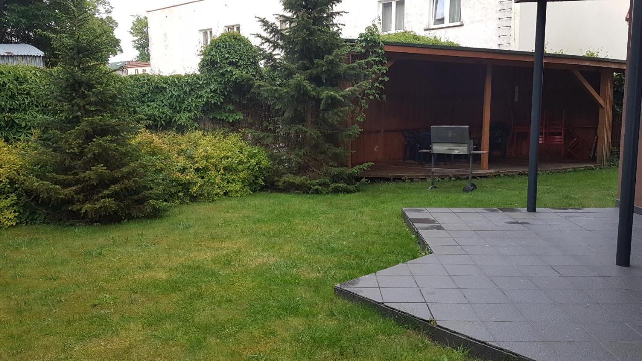 Apartament Z Basenem Do 8 Miejsc Noclegowych 尤斯托尼莫斯基 外观 照片