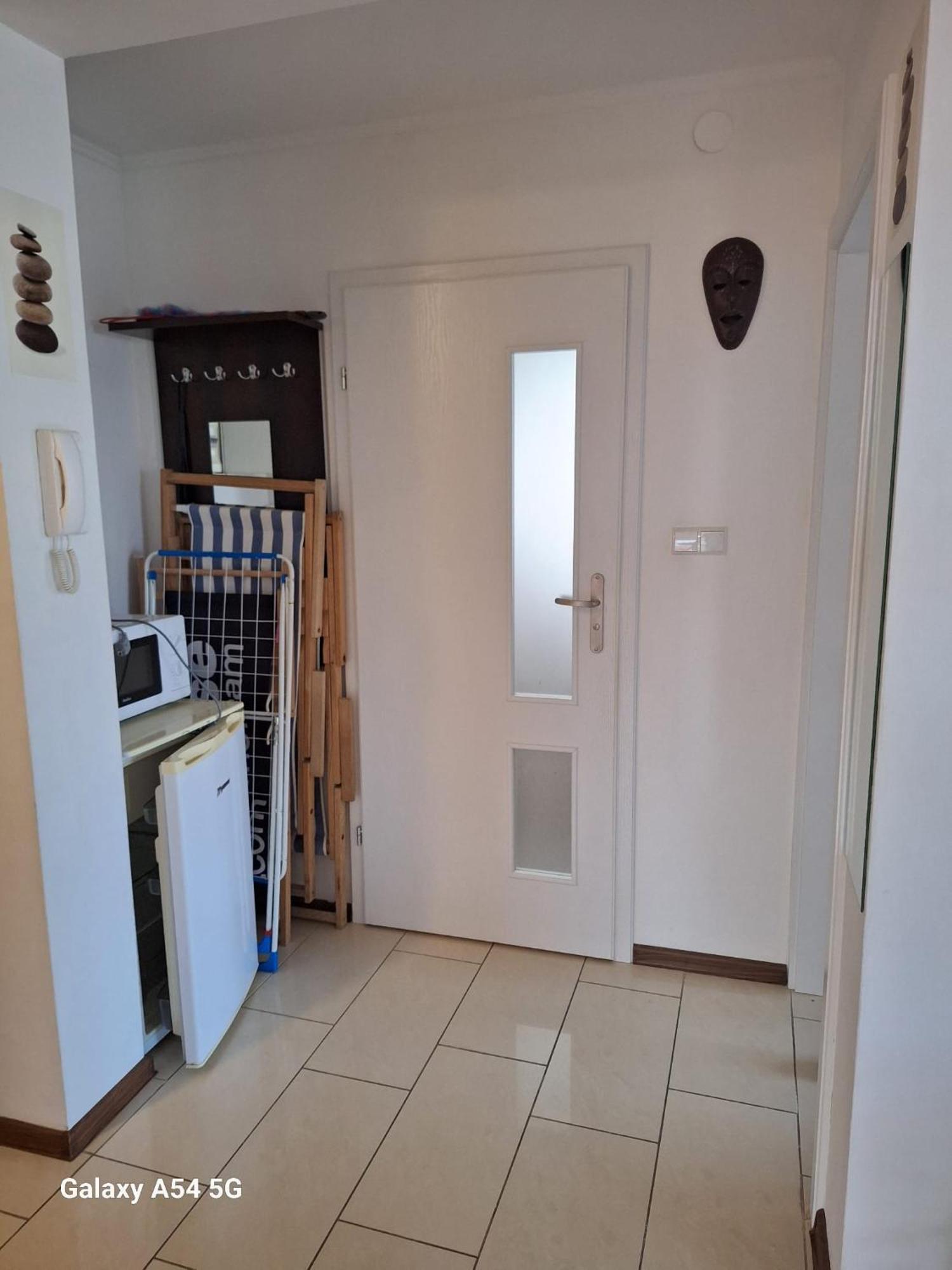 Apartament Z Basenem Do 8 Miejsc Noclegowych 尤斯托尼莫斯基 外观 照片